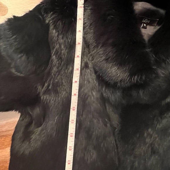 Elegant vintage 3/4 sleeve Black Fur Jacket - Picture 7 of 15